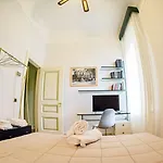 Al Centro Luxury 2* Caserta