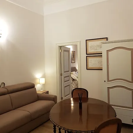 Al Centro Luxury 2*