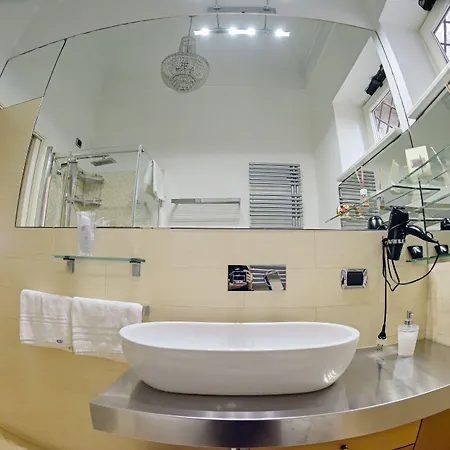 Al Centro Luxury 酒店 2*