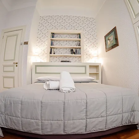 Al Centro Luxury 2*